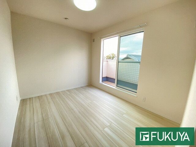Modern 4LDK Detached House for Sale in Neyagawa, Osaka - Thumbnail 4