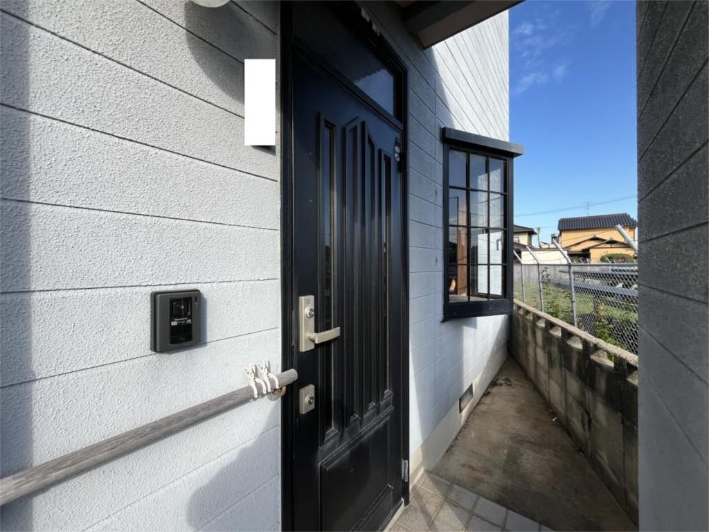 2LDK Wooden House for Sale in Nagafu, Shimonoseki - Thumbnail 3