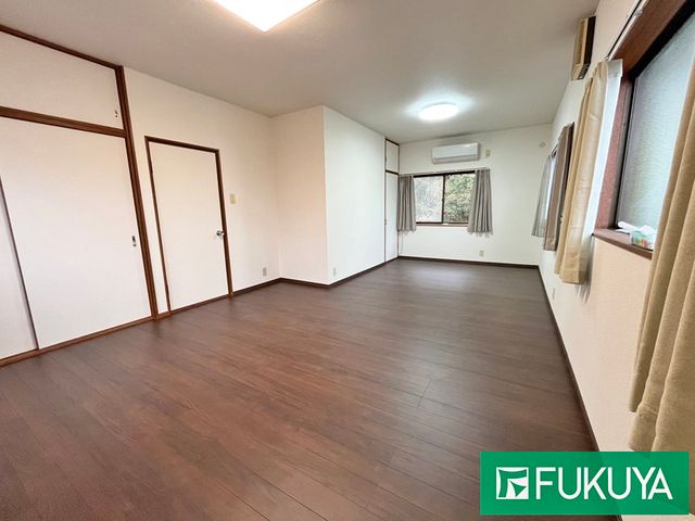 3LDK Detached House for Sale in Kawanishi, Hyogo - Thumbnail 2