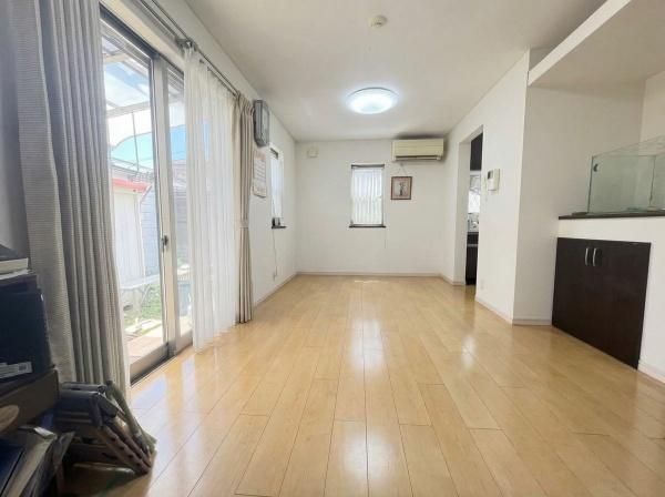 3LDK House with Solar Panels for Sale in Higashi-Osaka - Thumbnail 3