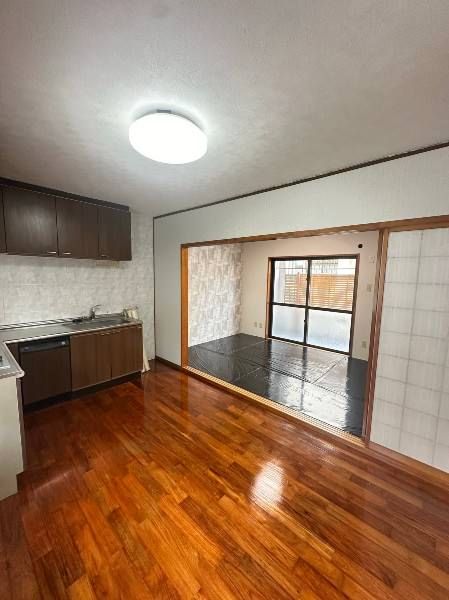 4LDK Reinforced Concrete Apartment for Sale in Naha, Okinawa - Thumbnail 4