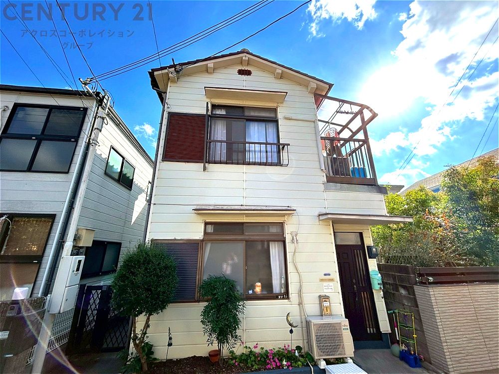 Renovated 3DK House near Oji Koen Station, Kobe - Image 1