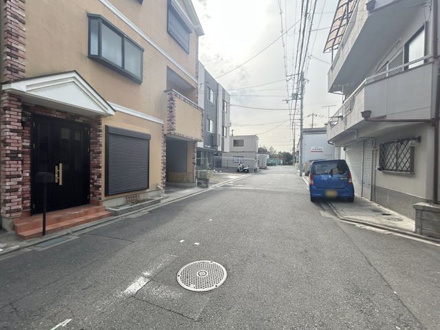 4LDK House with Garage for Sale in Moriguchi, Osaka - Thumbnail 2