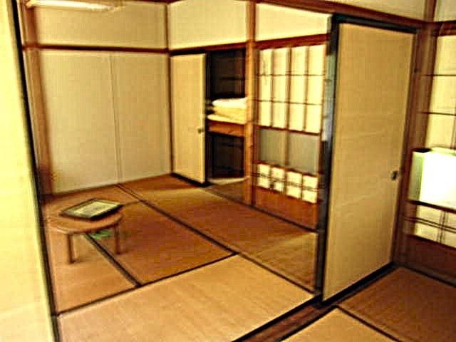 Spacious traditional house in Hida City with river views - Thumbnail 3