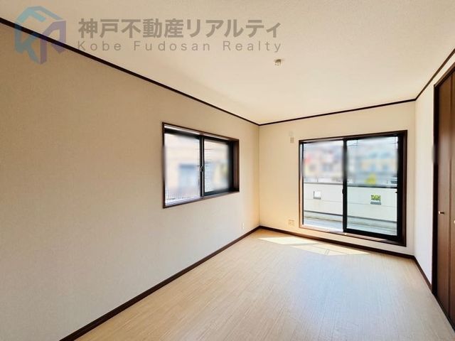 Renovated 4LDK House for Sale in Kobe Nishi Ward - Thumbnail 2