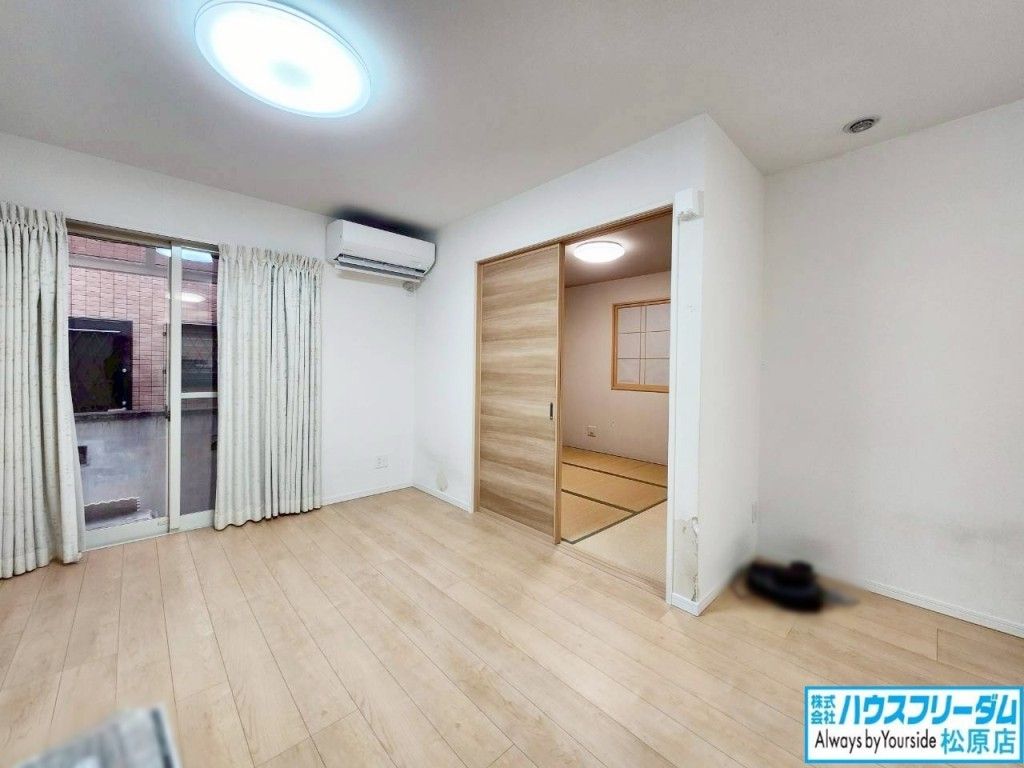 4LDK Detached House for Sale in Habikino, Osaka - Built 2014 - Thumbnail 3
