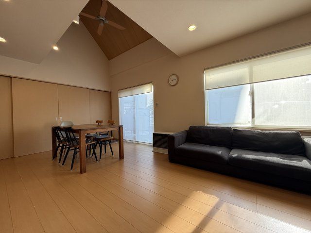 3LDK Detached House for Sale in Wakayama City with Solar Panels - Thumbnail 4
