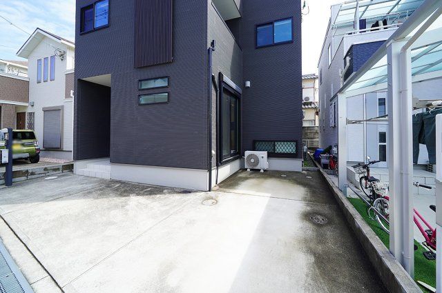 Modern 4LDK House with Study in Kishiwada, Osaka - Thumbnail 3