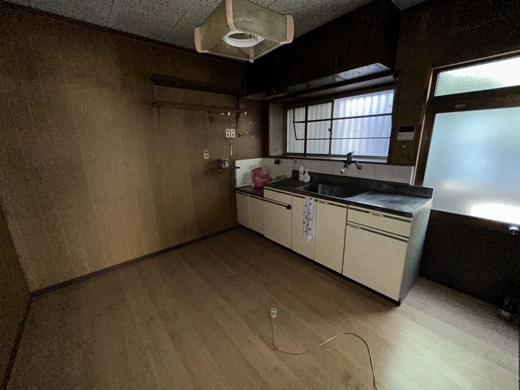 6DK Detached House for Sale in Himeji, Hyogo - 130.3 sqm - Thumbnail 2