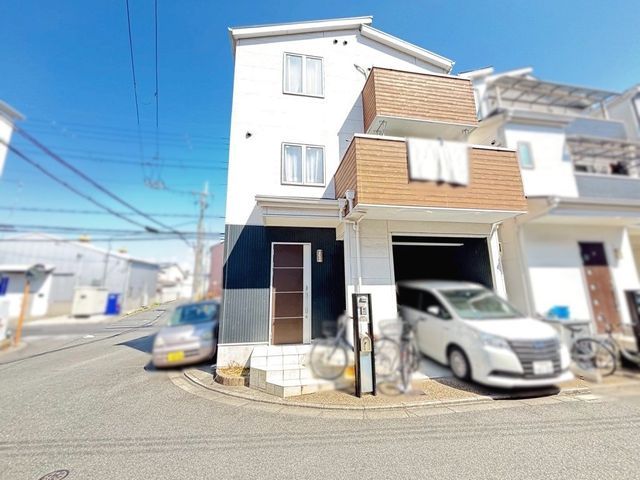 4LDK House for Sale in Kadoma City, Osaka - 123.79 sqm - Thumbnail 2