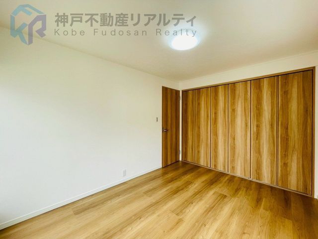 Renovated 3LDK House with Parking in Kobe's Seiryodai - Thumbnail 3