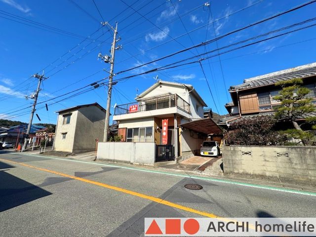 7LDK Renovated Family House with Large Garden in Himeji - Thumbnail 2