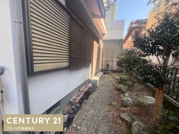 5DK House for Sale in Kawanishi, Hyogo - 86m2 Near Tada Station - Thumbnail 2