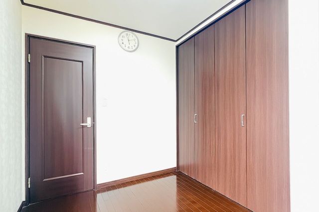 4LDK Corner House in Fukushima Ward, Osaka - 105 sqm - Thumbnail 2