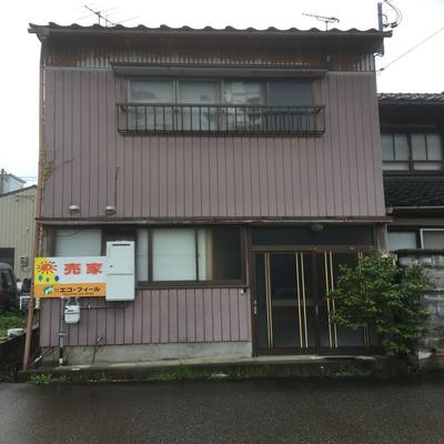 Traditional House in Imizu with Cultural Charm — Image 1, Imizu, Toyama