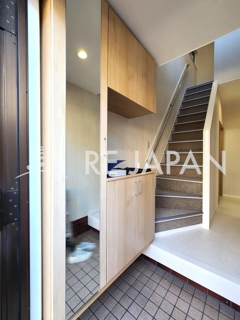 Renovated 4LDK House Near Yato Station, Higashiosaka - Thumbnail 2