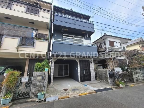 Renovated 4LDK House in Takatsuki, Osaka - 112m2 - Thumbnail 2