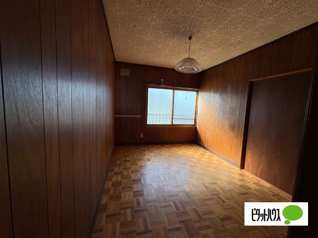 6SLDK Detached House on 412sqm Land in Sunagawa, Hokkaido - Image 1