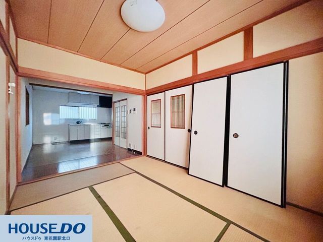 5LDK Detached House with Garage for Sale in Higashiosaka, Osaka - Thumbnail 2