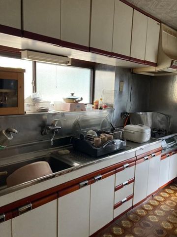 5LDK Traditional House with Garden for Sale in Hofu, Yamaguchi - Thumbnail 3