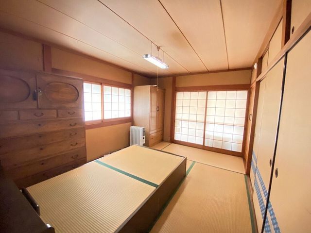 5LDK Traditional House with Garden for Sale in Hofu, Yamaguchi - Thumbnail 4