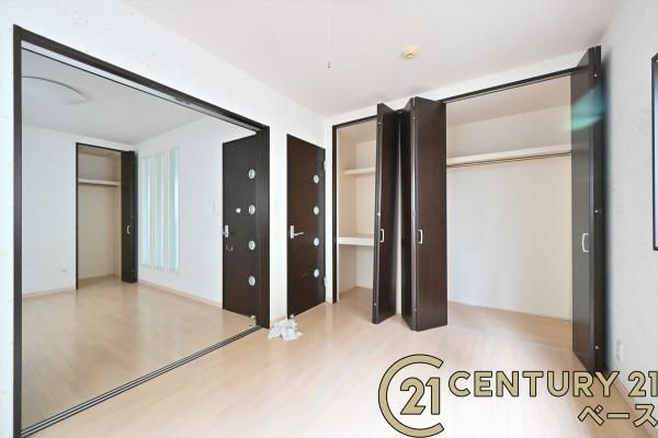 3SLDK Detached House for Sale in Kashiwara, Osaka - Thumbnail 2