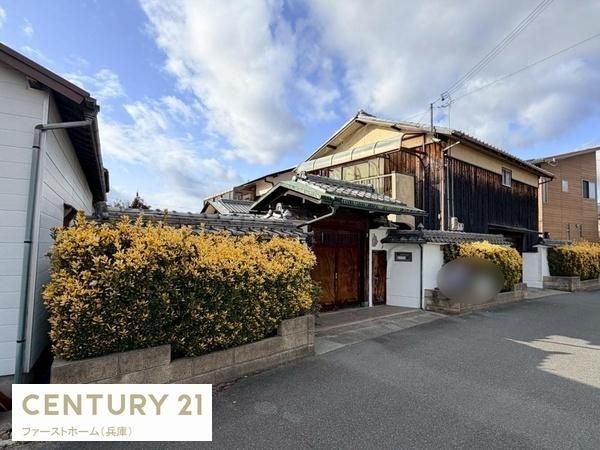 8SDK Traditional Home with Sunroom in Himeji, Hyogo - Thumbnail 4