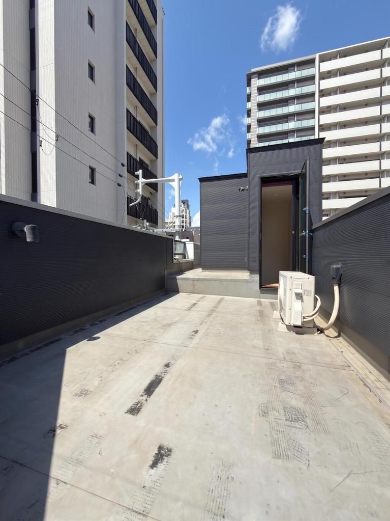 4LDK SRC House for Sale Near Osaka Uehonmachi Station - Thumbnail 2