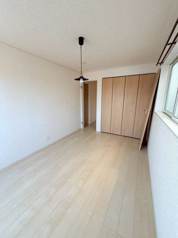 4LDK Detached House for Sale in Kishiwada, Osaka - 2015 Build - Thumbnail 3