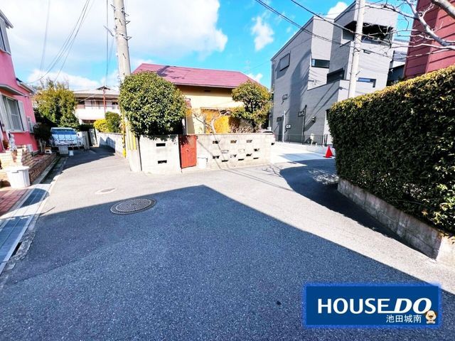 5LDK Detached House for Sale in Ikeda, Osaka - Near Ishibashi-Handaibyoin-mae Station - Thumbnail 4