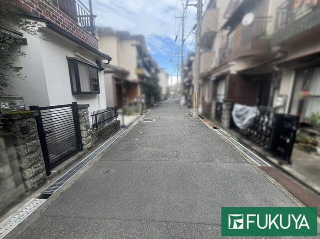 3DK Investment House for Sale in Hirakata, Osaka - 5 Million Yen - Thumbnail 2