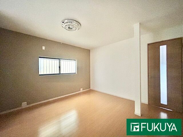 3LDK Wooden House for Sale in Matsubara, Osaka - Thumbnail 3