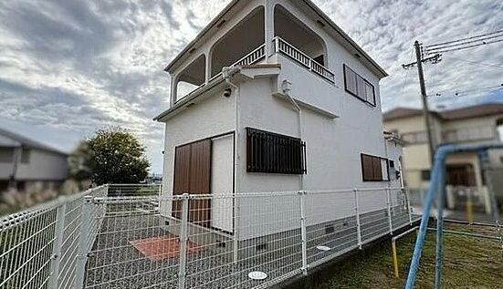 Fully Renovated 4LDK House in Iwade City, Wakayama - Thumbnail 4