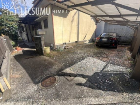 4LDK House for Sale in Himeji, Hyogo – 213.9 sqm Land - Thumbnail 2
