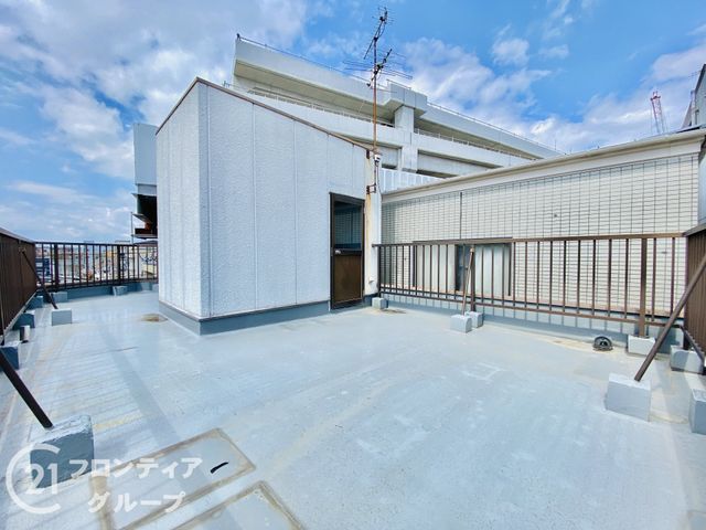 3LDK Steel House for Sale in Higashiyodogawa, Osaka - Thumbnail 2