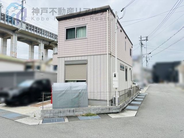 Modern 4LDK House with Solar Power in Akashi, Hyogo - Thumbnail 3