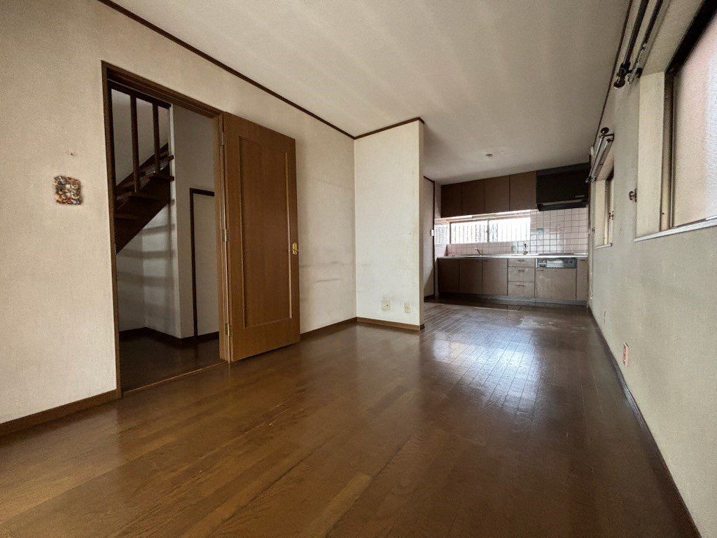 3LDK Wooden House for Sale Near Onji Station, Yao, Osaka - Thumbnail 3