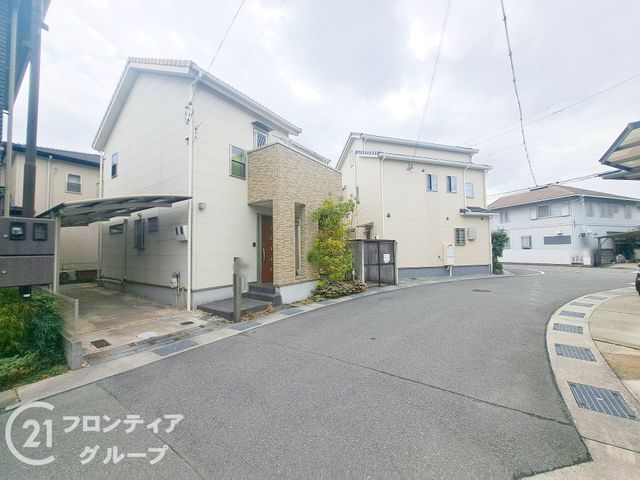 Modern 3LDK House with Solar Power in Himeji, Hyogo - Thumbnail 4