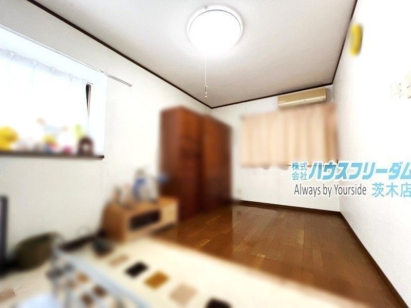 5LDK House for Sale in Suita, Osaka - 123.93 sqm - Thumbnail 4