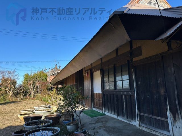 140+ Year Old Kominka with Large Garden Near Kihata Station, Kobe - Thumbnail 2