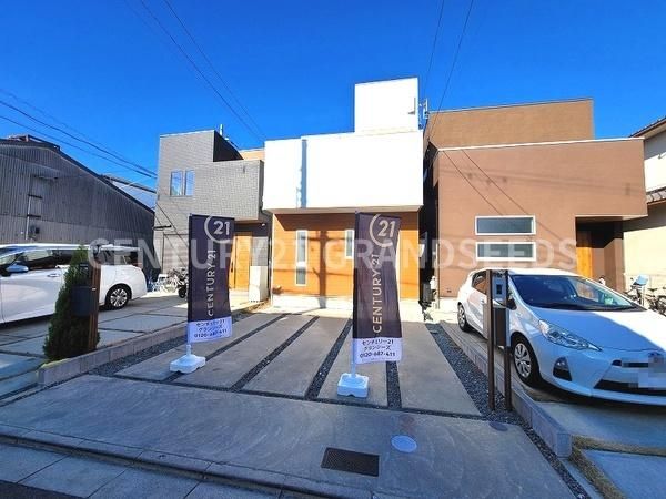 Modern 3LDK Detached House for Sale in Matsubara, Osaka - Thumbnail 2