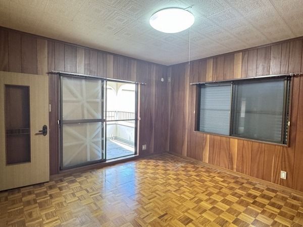 5DK House for Sale in Takarazuka City, Hyogo - 109 sqm - Thumbnail 2