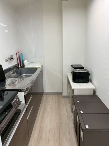 2LDK Used House for Sale in Shirahama, Wakayama - Thumbnail 3