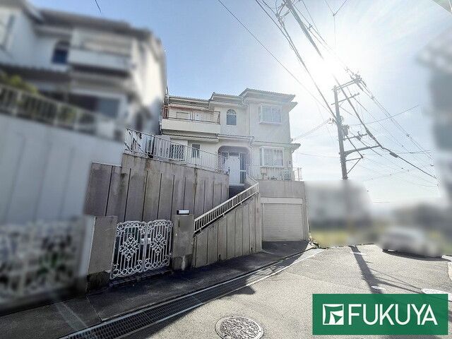 5LDK Detached House for Sale in Shijonawate, Osaka - Thumbnail 2
