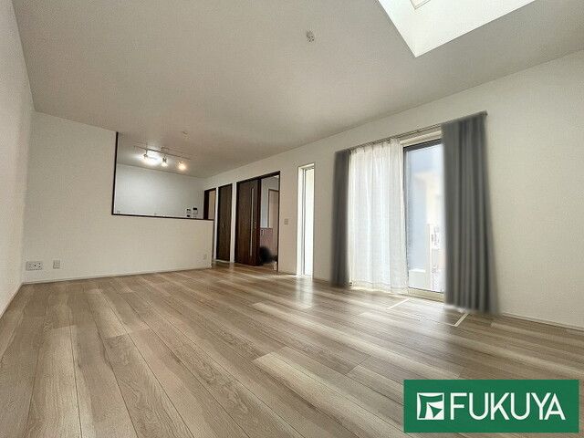 2SLDK Detached House for Sale in Hirakata, Osaka – 89.01m² - Thumbnail 2