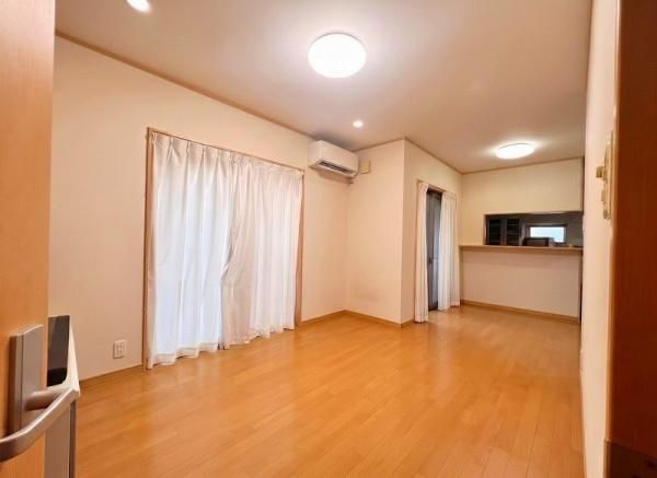 4LDK Detached House for Sale in Yamatotakada, Nara near Tsukiyama Station - Thumbnail 4