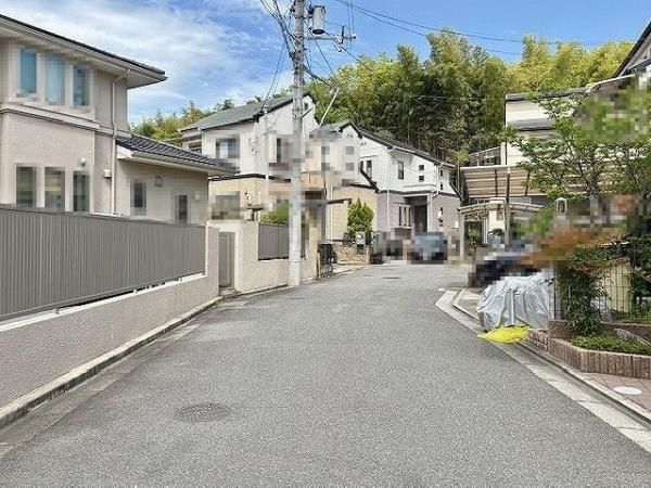 4LDK Detached House for Sale in Yamatotakada, Nara near Tsukiyama Station - Thumbnail 2