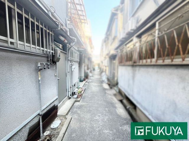 7DK Terrace House for Sale near Muko Station, Osaka - Thumbnail 4