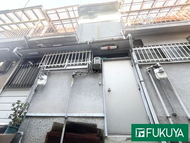 7DK Terrace House for Sale near Muko Station, Osaka - Thumbnail 2