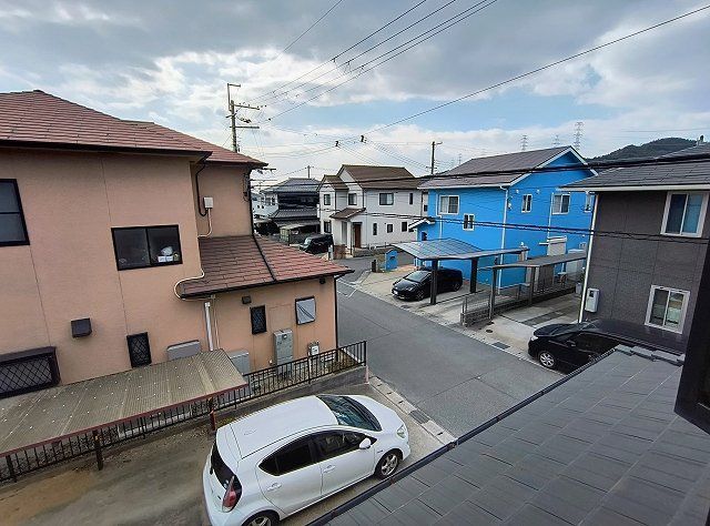 Renovated 5-Bedroom House with Parking in Himeji, Hyogo - Thumbnail 2